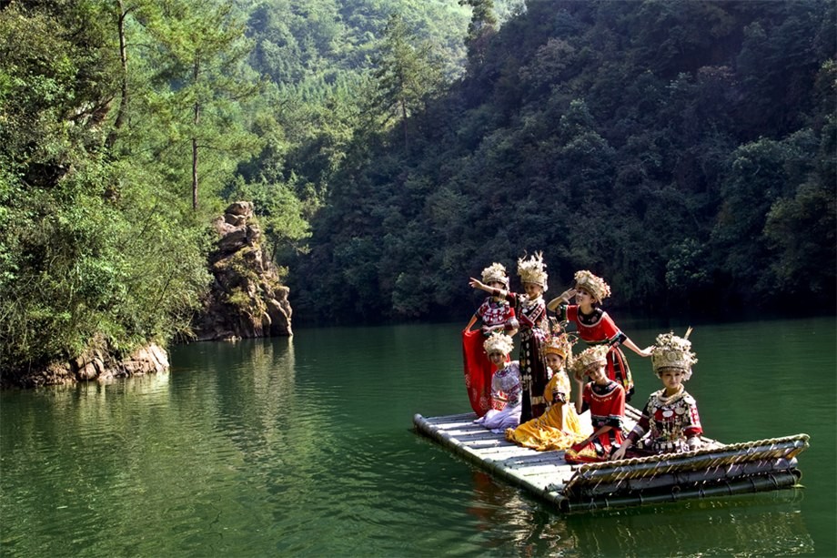 張家界、袁家界、天子山、黃龍洞/寶峰湖兩晚三日游